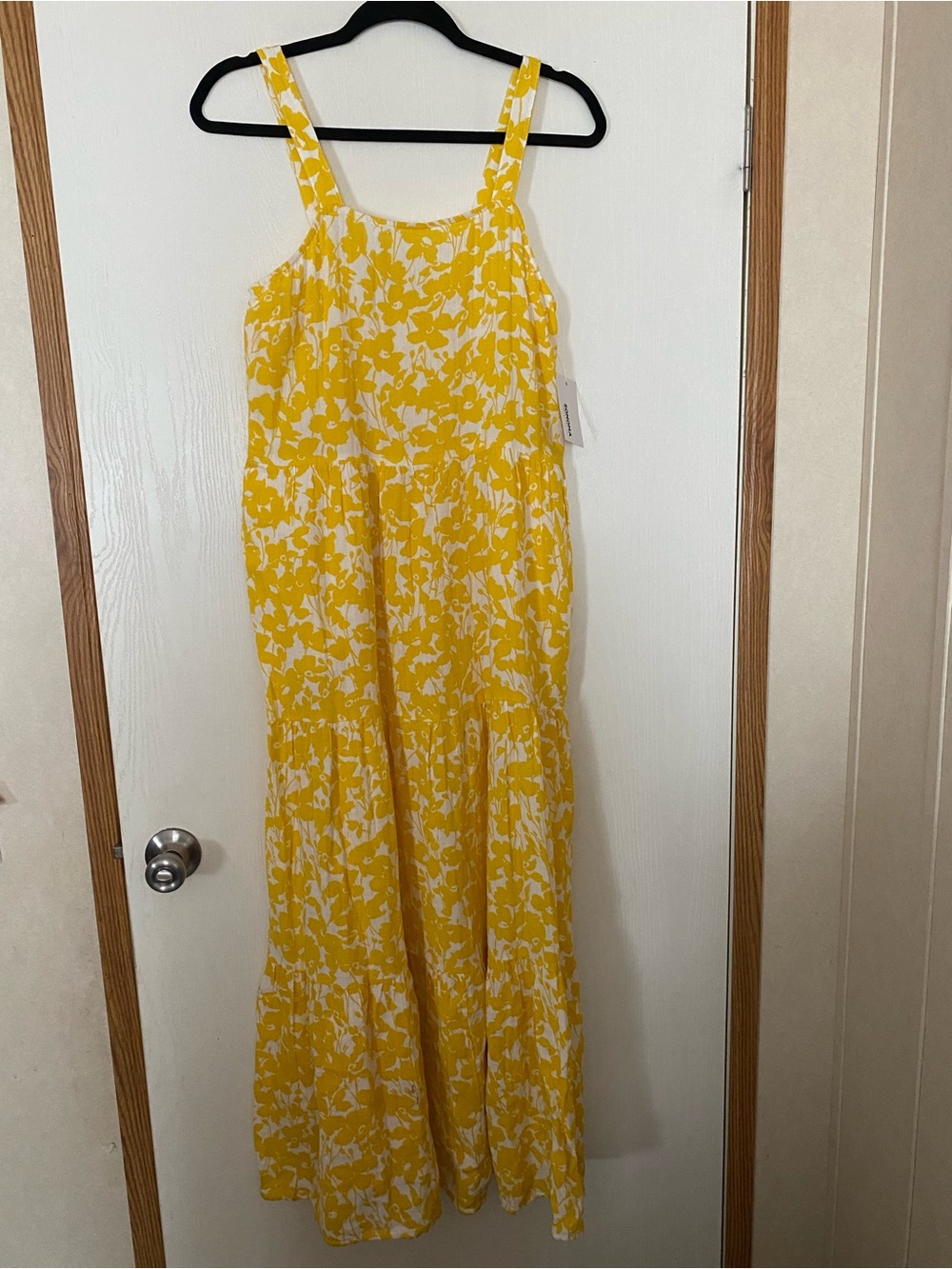 Sunny Yellow Floral Maxi Dress with White Print NWT size small